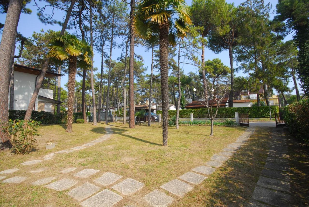 Villa Argia Lignano Sabbiadoro Exterior photo